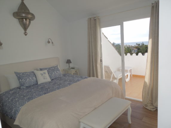Image 11 of 19 - Beautiful triplex penthouse apartment a stone´s throw away from the beach
