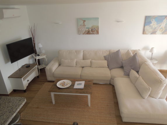 Image 6 of 19 - Beautiful triplex penthouse apartment a stone´s throw away from the beach