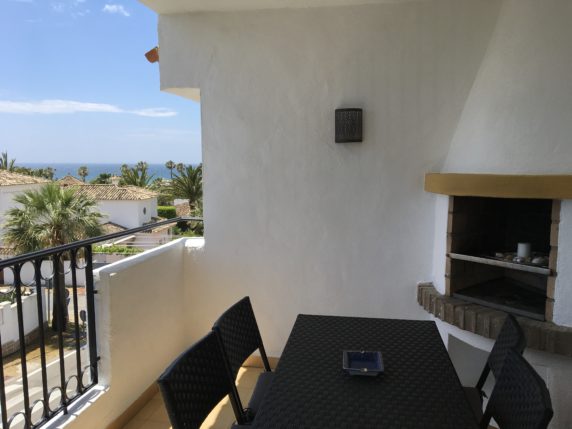 Image 4 of 19 - Beautiful triplex penthouse apartment a stone´s throw away from the beach