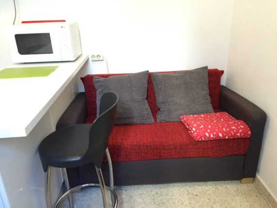 Image 4 of 8 - Cozy mini apartment in the centre of La Cala de Mijas