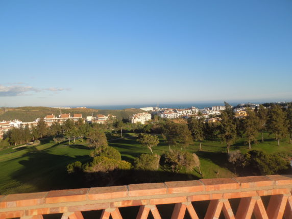 Imagen 8 de 19 - Ático en primera línea de campo de golf con una terraza de 105 m2