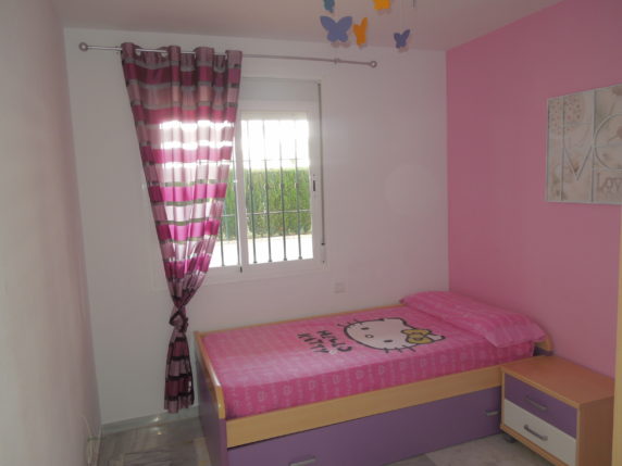 Image 10 of 15 - Lovely groundfloor apartment with private garden close to La Cala beach