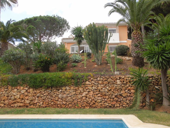 Image 3 of 19 - Beautiful villa in Elviria with many extras