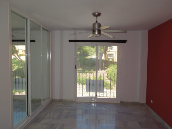 Imagen 10 de 14 - Ático con solarium privado y vistas impresionantes al mar