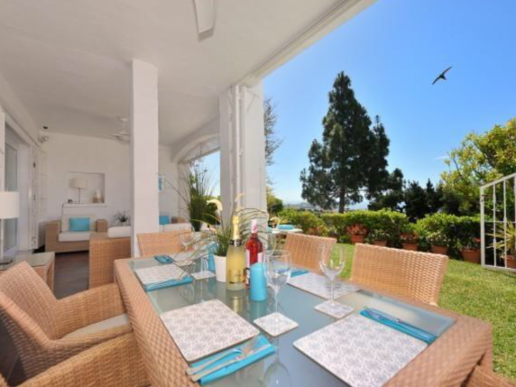 Bild 8 von 19 - Schönes Appartement mit privatem Garten und Meerblick