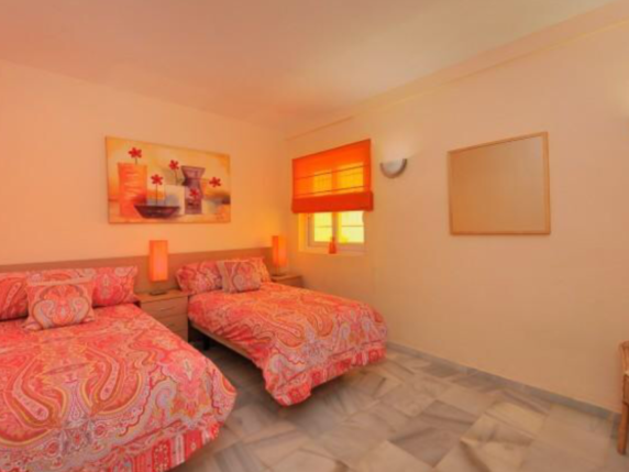 Bild 15 von 19 - Schönes Appartement mit privatem Garten und Meerblick