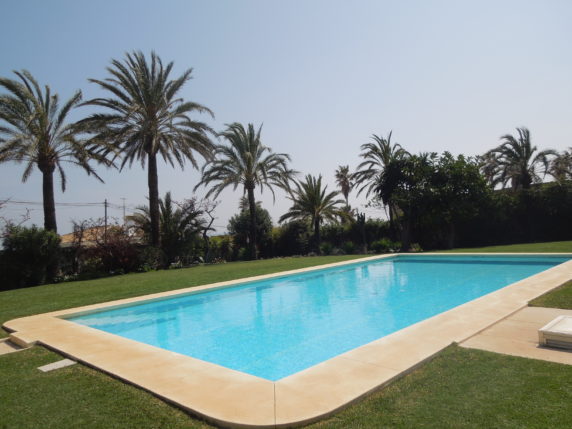 Image 3 of 18 - Beautiful property in great location in La Cala