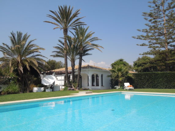 Image 1 of 18 - Beautiful property in great location in La Cala