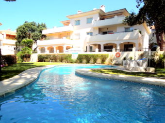 Imagen de la propiedad L141: Luxurious apartment right next to the golf course with heated pool