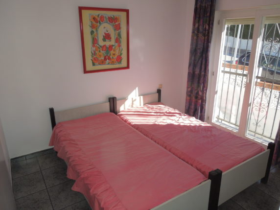 Imagen 6 de 8 - Apartamento situado en zona céntrica y complejo pequeño