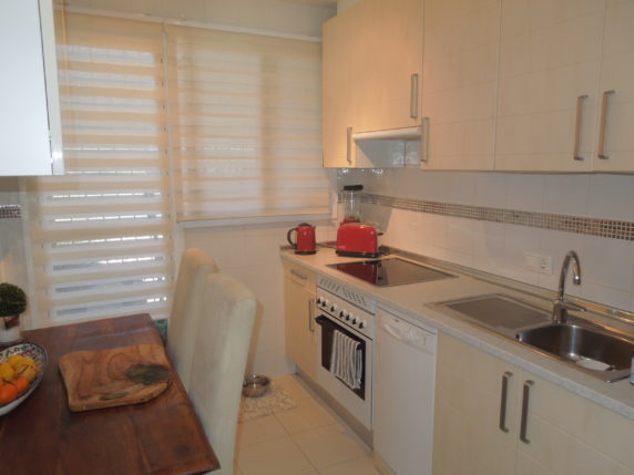 Image 10 of 12 - Modern apartment in great location with many extras