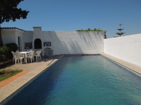 Image 3 of 22 - Centrally located villa in Marbella with many extras