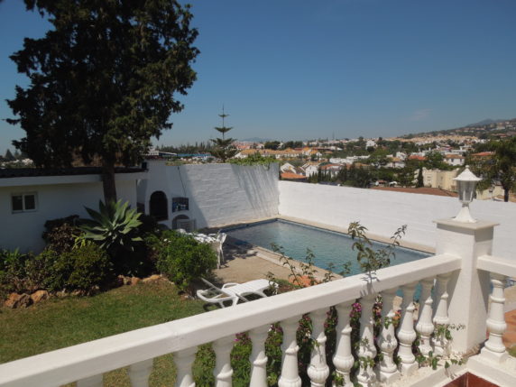 Image 7 of 22 - Centrally located villa in Marbella with many extras