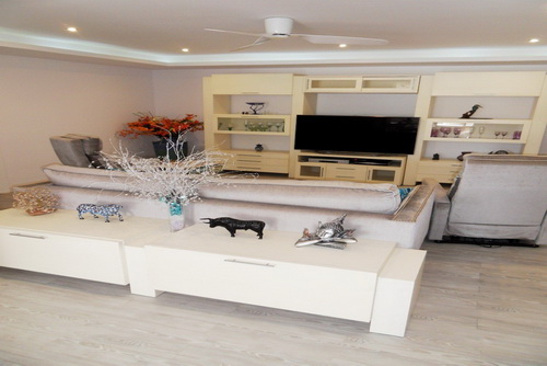 Image 2 of 8 - Luxurious apartment in La Cala