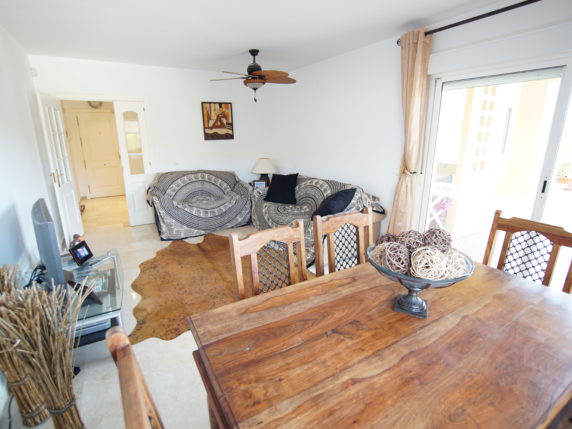 Bild 7 von 16 - Grosses Eck-Erdgeschoss Appartement mit 4 Pools
