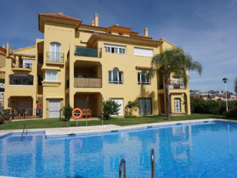 Immobilien Foto V321: Grosses Eck-Erdgeschoss Appartement mit 4 Pools