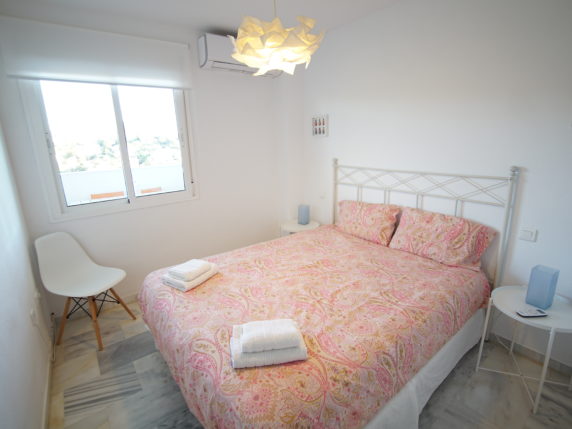 Image 12 of 22 - Beautiful apartment in central location with sea views