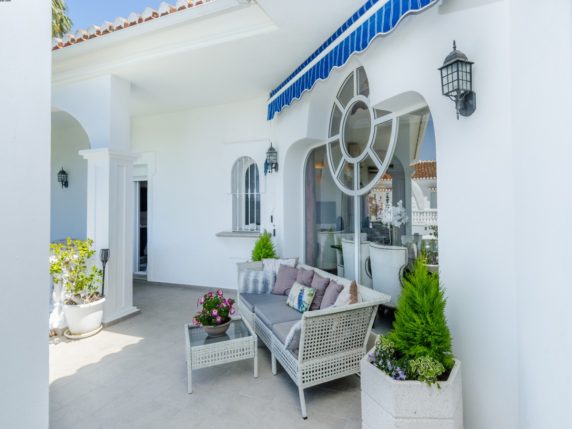 Image 12 of 38 - Stunning villa in prime location next to the golf course and close to the town centre of La Cala de Mijas
