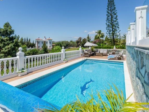 Image 4 of 38 - Stunning villa in prime location next to the golf course and close to the town centre of La Cala de Mijas