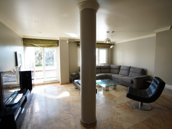 Image 10 of 20 - Spacious apartment in the famous urbanisation Lomas de Marbella Club