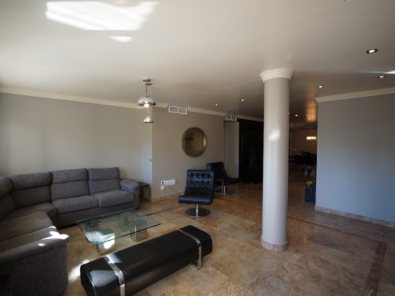 Image 11 of 20 - Spacious apartment in the famous urbanisation Lomas de Marbella Club