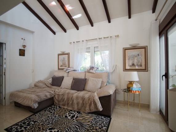Image 9 of 29 - Beautiful villa with large plot close to the beach with many possibilities
