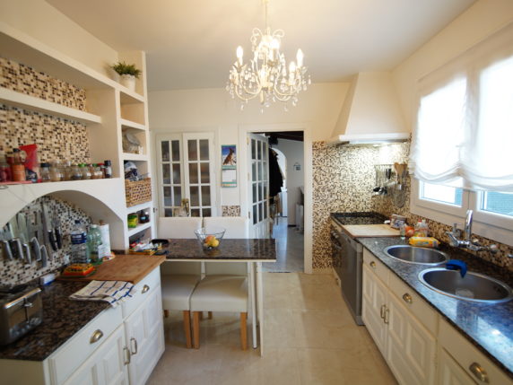 Bild 16 von 29 - Wunderschöne Villa mit grossem Grundstück in unmittelbarer Strandnähe mit vielen Möglichkeiten