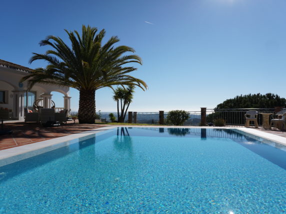 Image 4 of 38 - Impressive villa built to highest standards with panoramic views in Valtocado