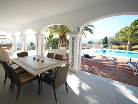 Image 15 of 38 - Impressive villa built to highest standards with panoramic views in Valtocado