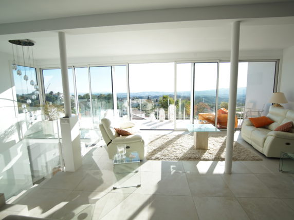 Image 25 of 38 - Impressive villa built to highest standards with panoramic views in Valtocado