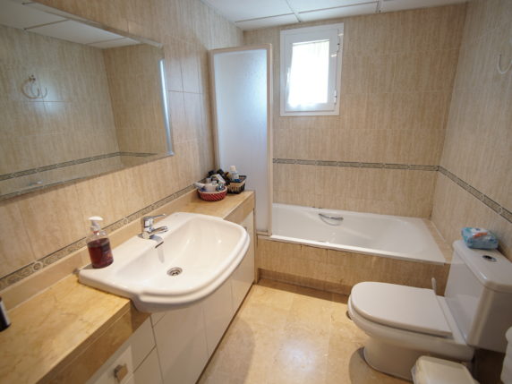 Imagen 13 de 16 - Moderno apartamento de esquina con muchos extras