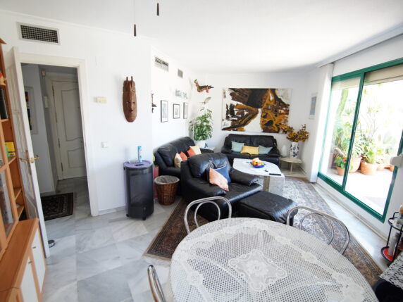 Image 11 of 23 - Stunning penthouse in the centre of Marbella with spacious terrace and lovely views