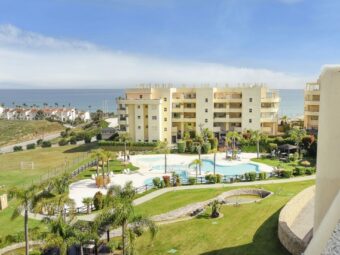 Immobilien Foto V347: Luxuriöse Eck-Penthouse mit großer Terrasse in der Nähe des Strandes und Annehmlichkeiten