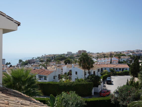 Image 8 of 15 - Great penthouse duplex apartment with large terrace within walking distance of the beach