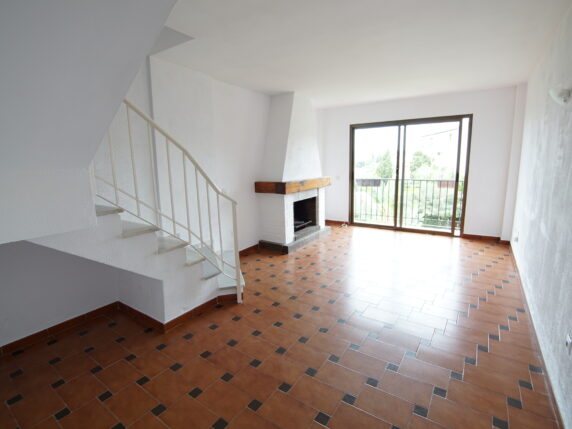 Image 7 of 15 - Great penthouse duplex apartment with large terrace within walking distance of the beach