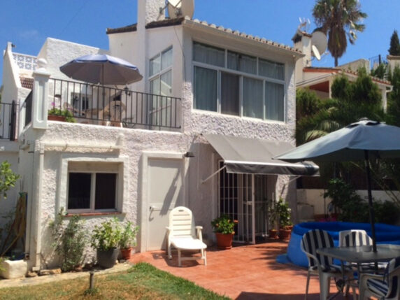 Image 1 of 21 - Detached villa within walking distance to beach and amenities wih a lot of potential - ideal for investors and families