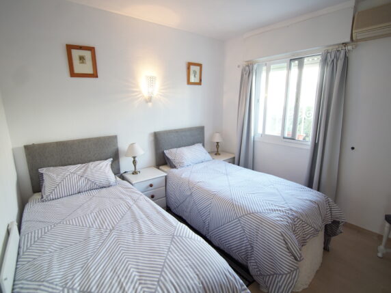 Image 18 of 21 - Detached villa within walking distance to beach and amenities wih a lot of potential - ideal for investors and families