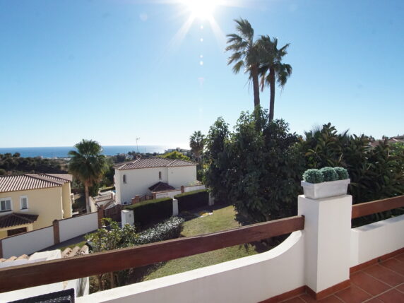 Image 3 of 8 - Lovely penthouse apartment in small community with sunning sea views