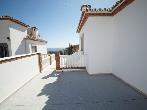 Image 28 of 28 - Spacious and stunning villa with many extras and lovely sea views