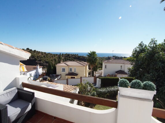 Image 5 of 8 - Lovely penthouse apartment in small community with sunning sea views