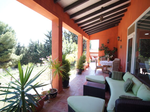 Image 7 of 27 - Charming finca in a beautiful setting with many features