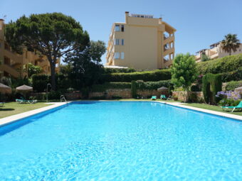 Image of property V368: Modern apartment with large private garden 350m from the beach