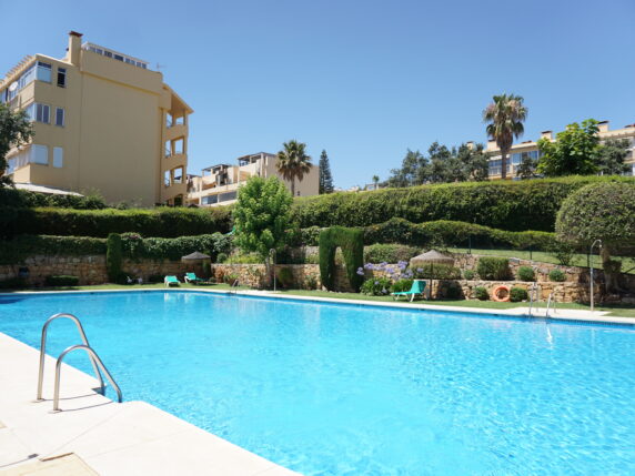 Image 2 of 13 - Modern apartment with large private garden 350m from the beach