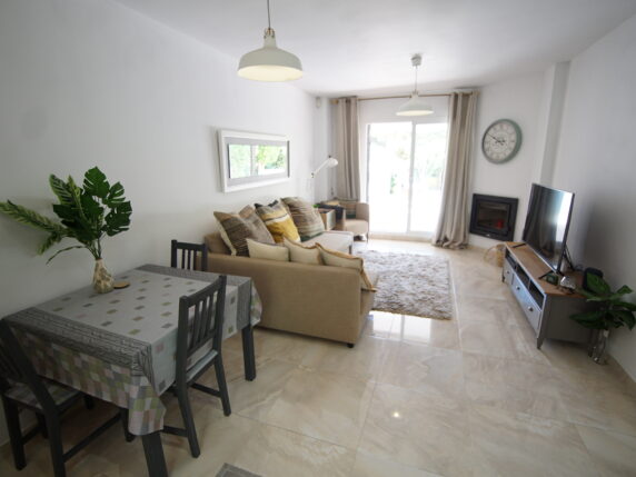 Image 6 of 13 - Modern apartment with large private garden 350m from the beach