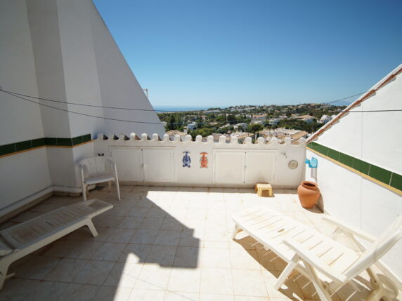 Image 10 of 27 - Lovely townhouse with separate studio apartment and stunning sea views close to all amenities 
