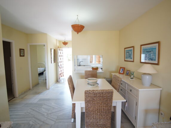 Image 6 of 10 - Lovely apartment with panoramic sea views