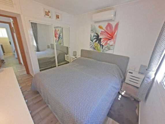 Image 31 of 50 - Detached villa within walking distance of the beach with heated pool