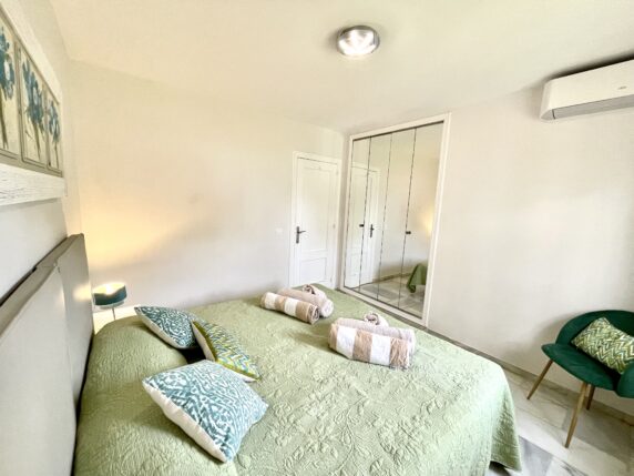 Image 24 of 33 - Beautiful groundfloor apartment within walking distance of amenities and beach