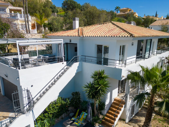 Image 2 of 40 - Stunning fully modernized villa within walking distance of La Cala beach