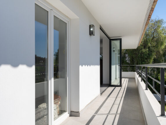 Image 34 of 40 - Stunning fully modernized villa within walking distance of La Cala beach